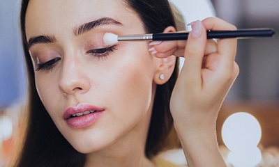 Cách trang điểm mắt đơn giản cho lần đầu makeup siêu xinh