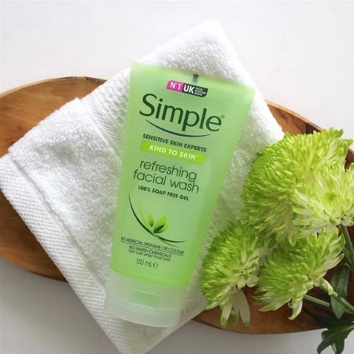 sua-rua-mat-dang-gel-simple-refreshing-facial-wash-9