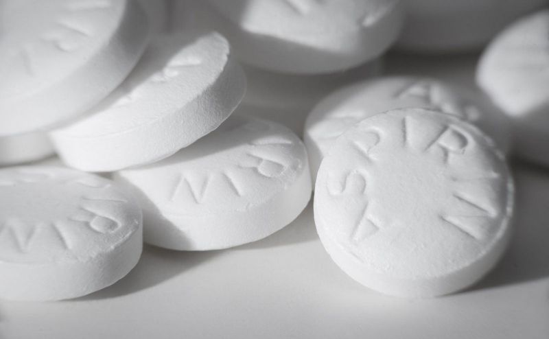 Thuốc aspirin được các chuyên gia đánh giá là có công dụng đánh bay các nốt mụn nhanh chóng