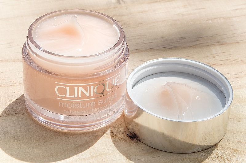 Kem dưỡng ẩm Clinique Surge Thirst Relief Gel Cream chăm sóc da mặt sau sinh