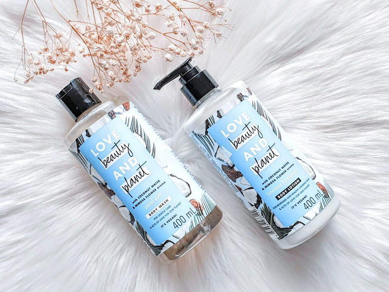 Sữa dưỡng thể Love Beauty And Planet Luscious Hydration