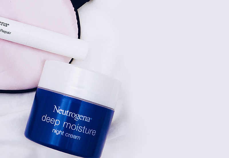 Kem dưỡng ban đêm Neutrogena Deep Moisture Night Cream