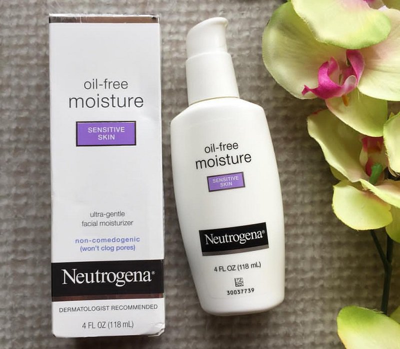 Neutrogena Oil Free Moisture Sensitive Skin dành cho da nhạy cảm