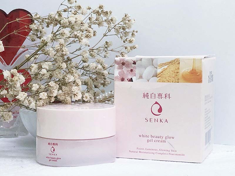 Bao bì Senka White Beauty Glow Gel Cream sang trọng, hiện đại