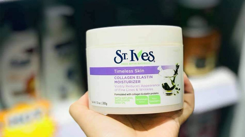 St.ives Timeless Skin tạo độ ẩm và ngăn ngừa da lão hóa