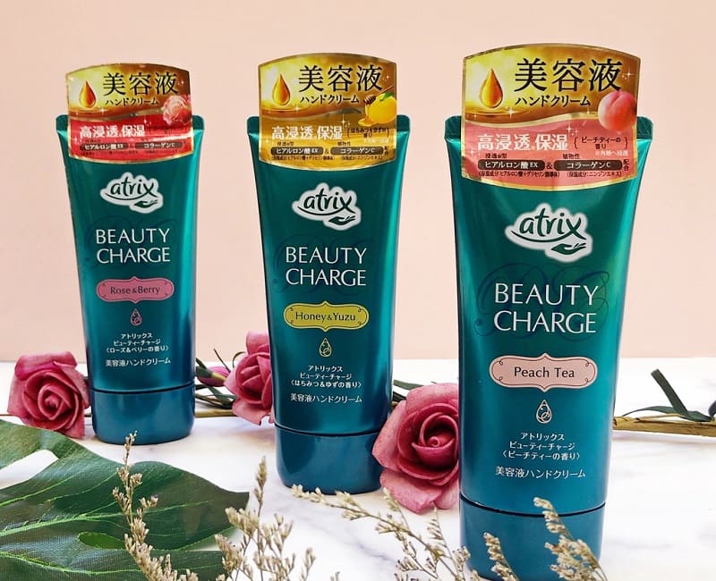Sản phẩm kem dưỡng da tay Nhật Atrix Beauty Charge