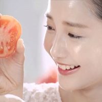 Cách làm đẹp da mặt bằng cà chua hiệu quả