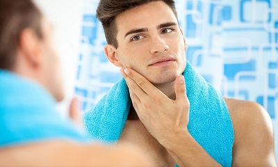 Cách chăm sóc da dầu mụn cho nam giới hiệu quả