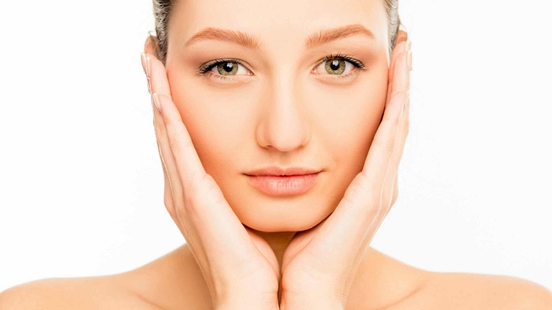 Skincare cho da nhạy cảm theo các bước hướng dẫn để cải thiện da tốt hơn