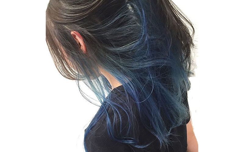 Đuôi tóc highlight xanh dương