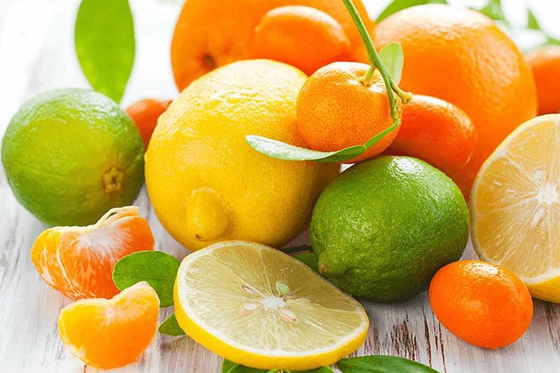 Trái cây giàu vitamin C bổ sung collagen rất tốt