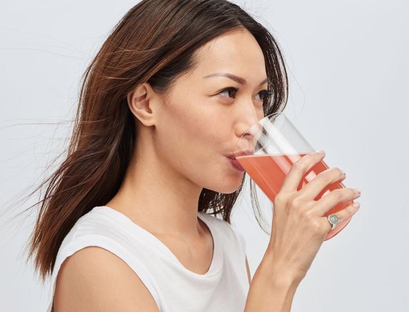 Phụ nữ từ 20 tuổi muốn duy trì nhan sắc, sức khỏe nên uống collagen