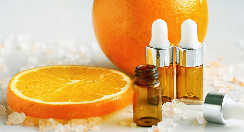 Kết hợp vitamin C và kem chống nắng giúp bảo vệ da tối ưu