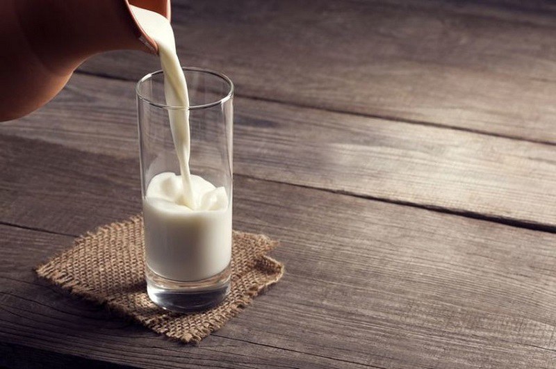 Bắn laser trị tàn nhang không nên uống sữa và chế phẩm từ sữa